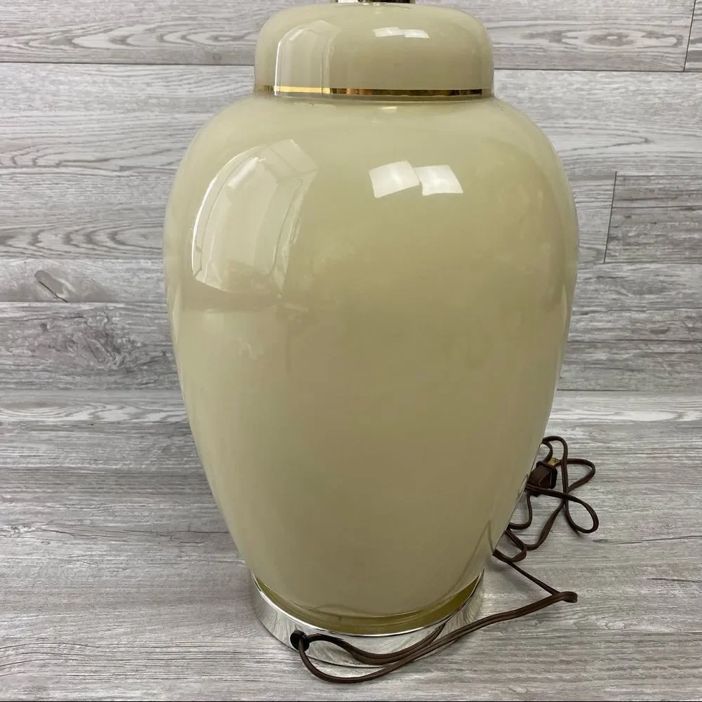 Vintage Glass Porcelain Floral Vase Glass Ginger jar Oriental Style Tabl…